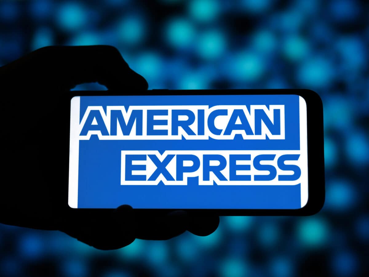 Why don't more retailers accept American Express?