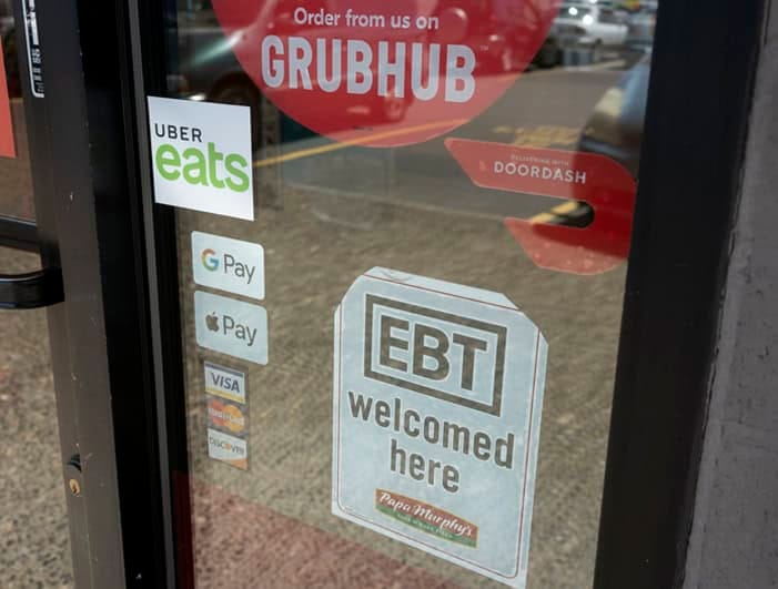 Contactless payment options at popular food delivery services.