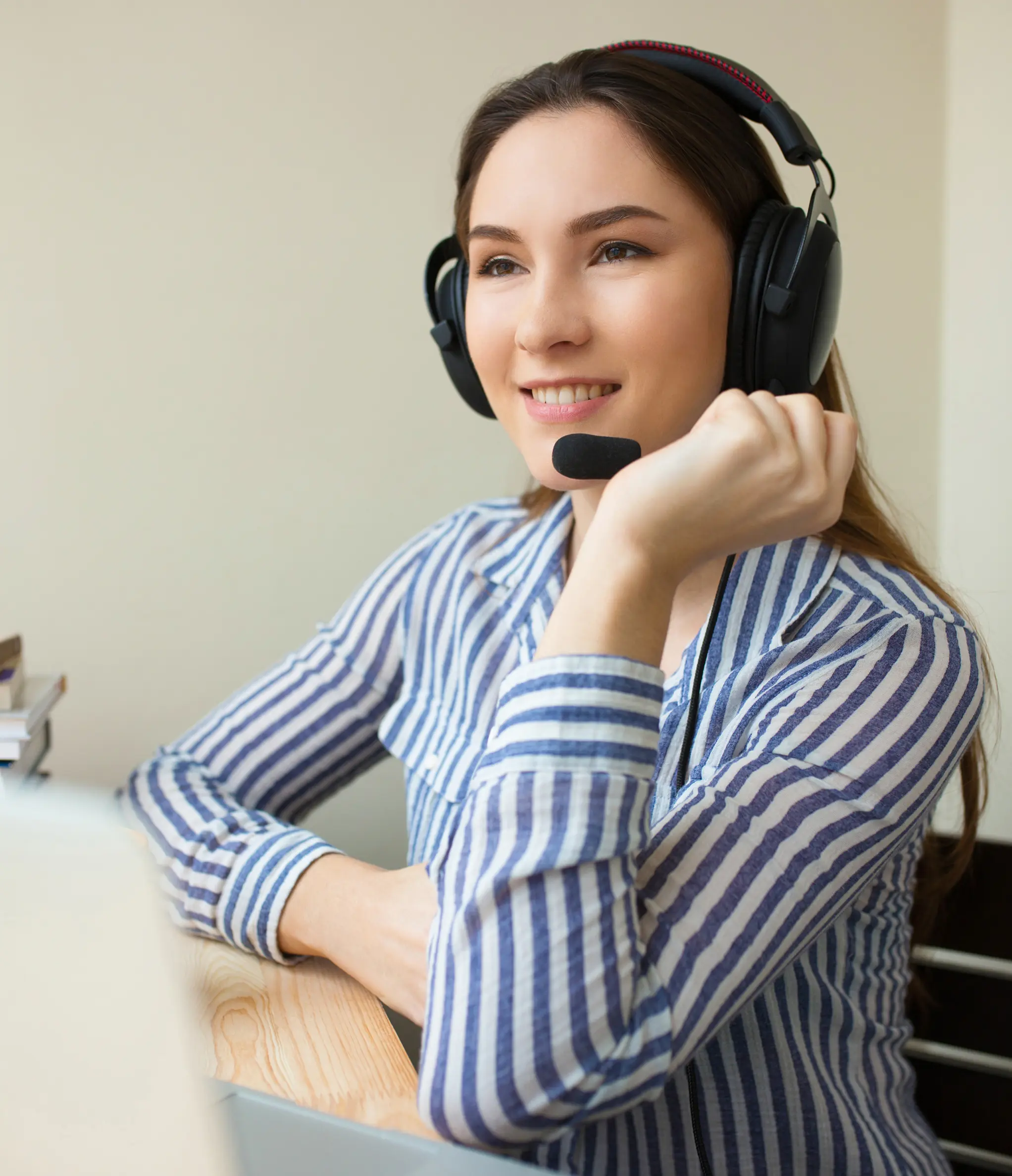Customer support representative assisting with Valor VL110 POS terminal questions